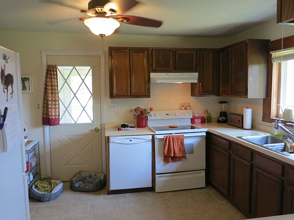 Remodeled Kitchen - New tiled floor
