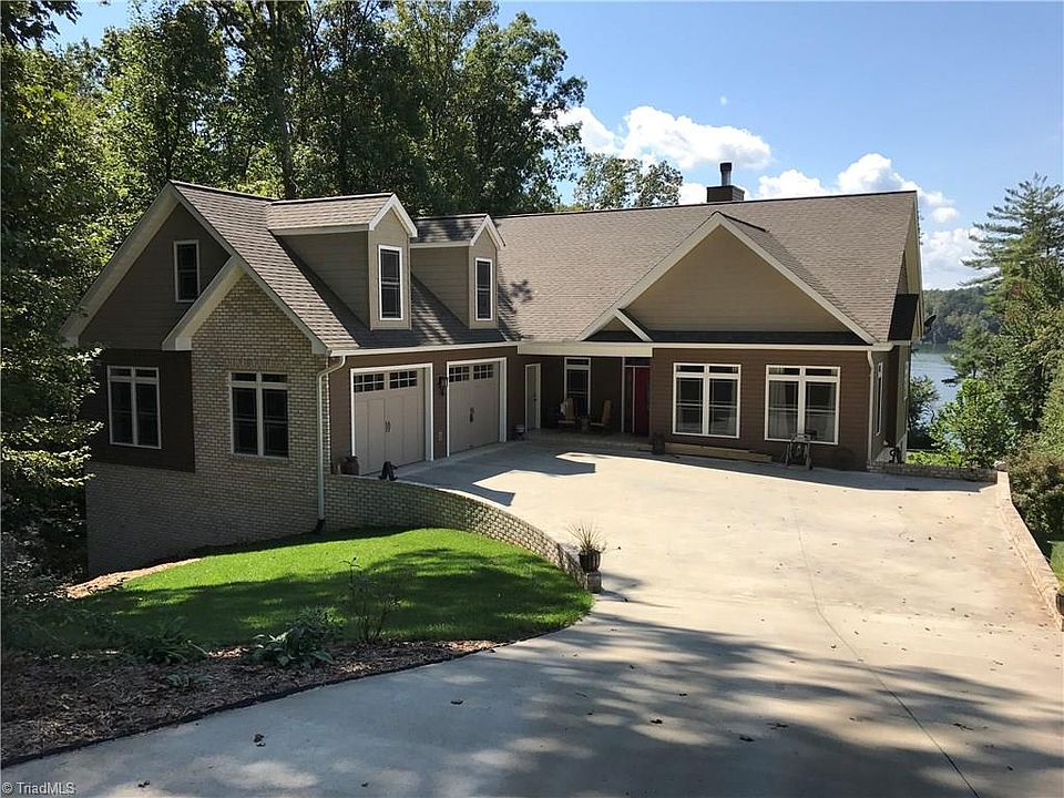 1st image of 393 Lakepoint Dr