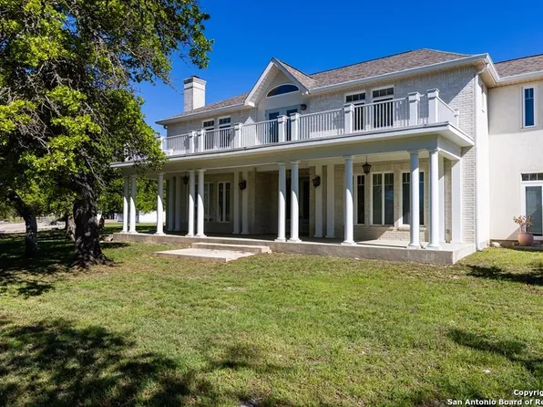 315 Victoria, Kerrville, TX 78028