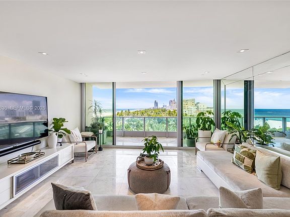 3rd image of 1455 Ocean Dr APT 703