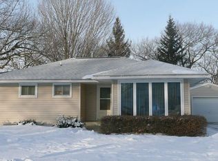 110 Knollcrest Dr, Mankato, MN 56001