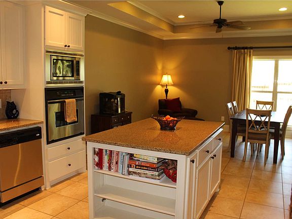 2nd image of 135 Bear Creek Cir