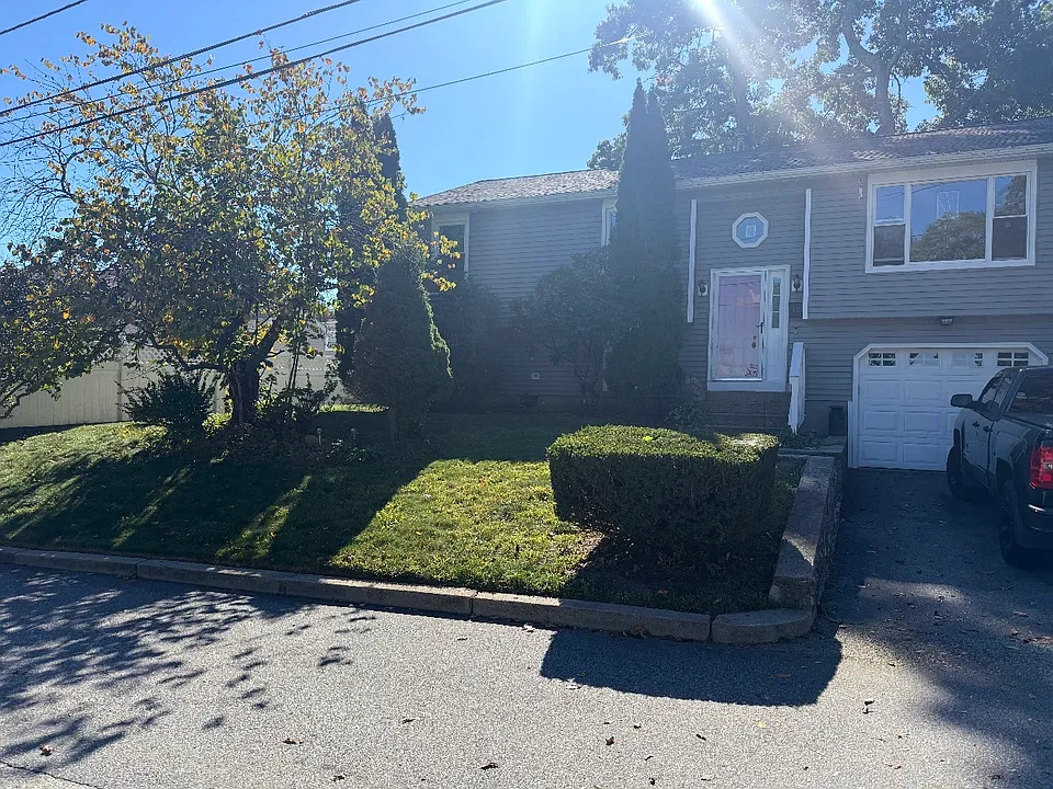 46 Woodlawn Dr