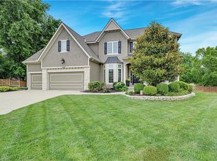 5609 Roundtree St, Shawnee, KS 66226