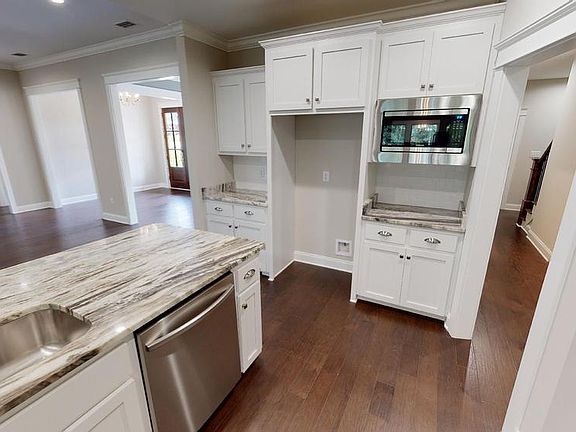 3rd image of 760 Culpeo Ave