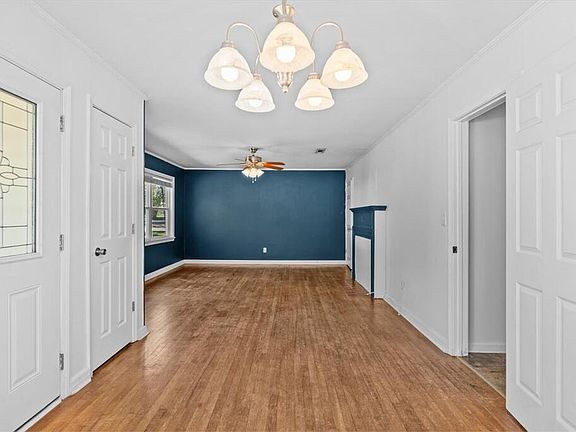 4th image of 1101 Woodland Dr