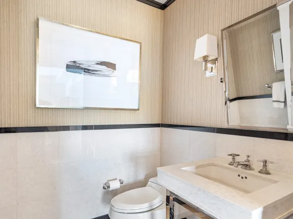 151 East 58th Street image 12 of 19