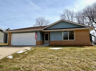 7622 South Lenox AVENUE, Oak Creek, WI 53154