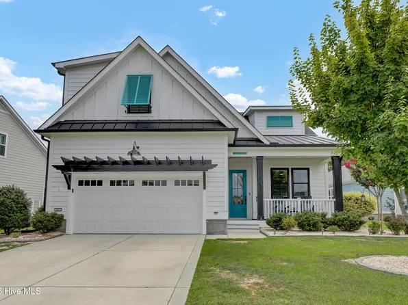 135 Spicer Lake Drive, Holly Ridge, NC 28445