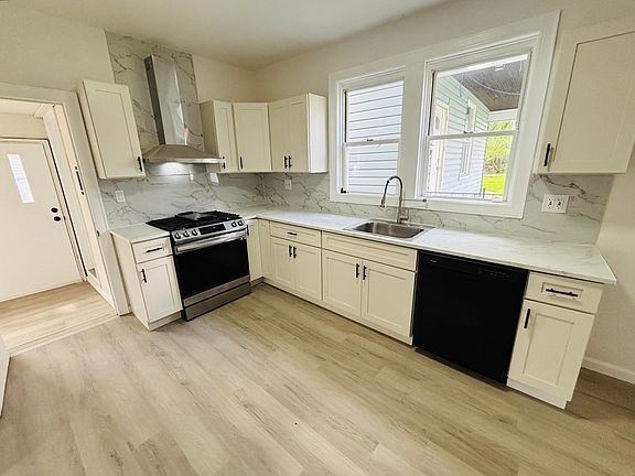 2nd image of 1903 19th St