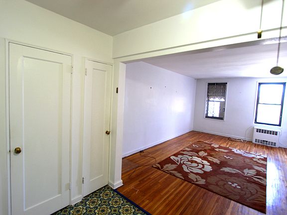 5th image of 2212 Plumb 1st St APT 3A