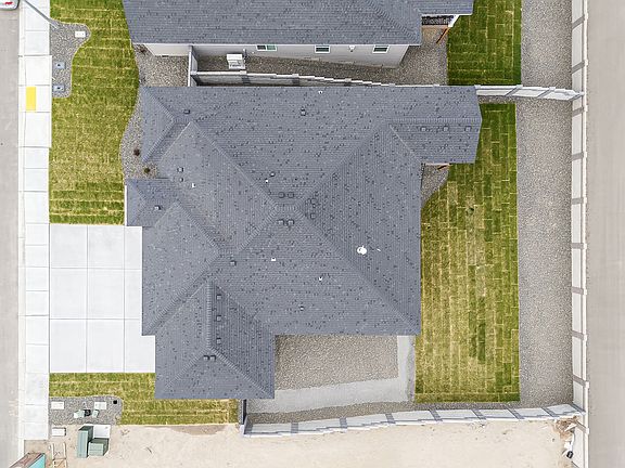 748 Tatoosh AVE by Aho Construction
