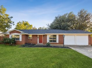 1602 England Rd, Arlington, TX 76013