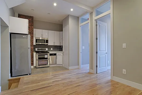 Rented by Corcoran | media 32