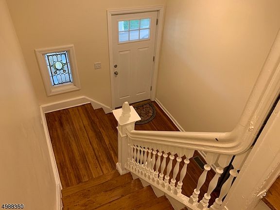 3rd image of 15 Whitfield St Floor 2