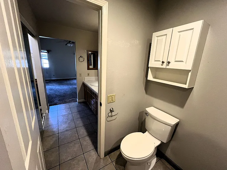 7025 London Dr — Photo 17