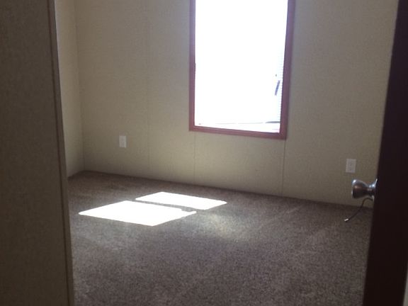 3rd image of 9051 Green Oaks Trl