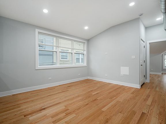 3rd image of 3942 N Bell Ave #2