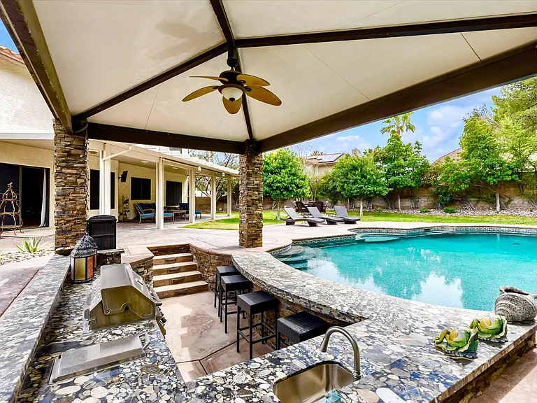 2929 Pleasant Lake Dr — Photo 6