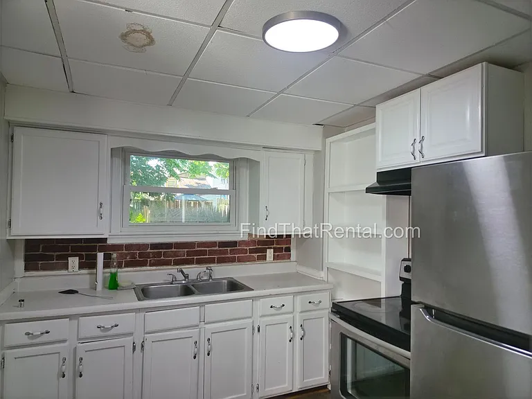 136 W Church Ave — Photo 4