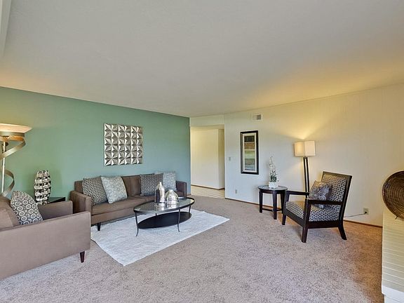 4th image of 3881 Kensington Ave