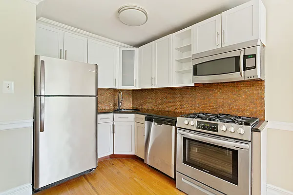 Rented by Corcoran | media 8