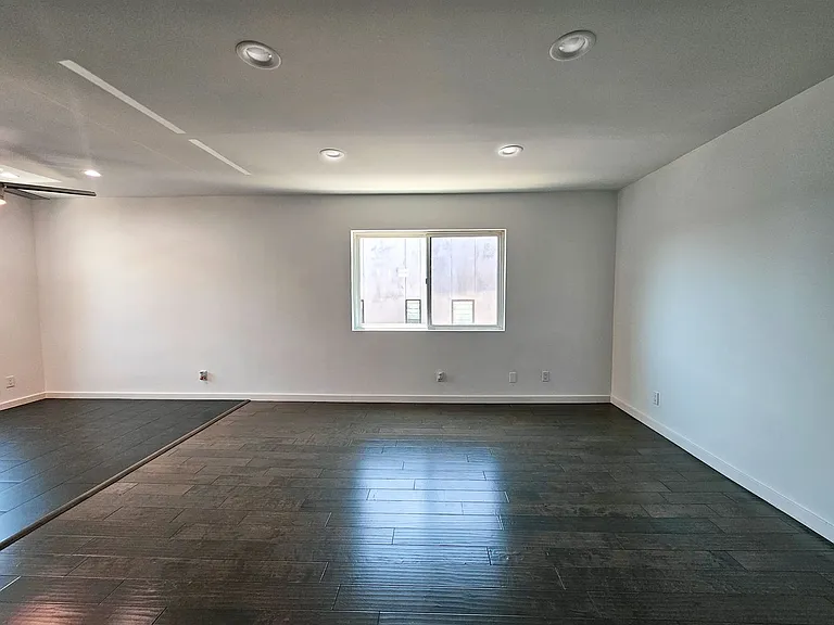 1940 Preston Ave #102A — Photo 8