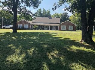 901 Louise Dr, Poteau, OK 74953