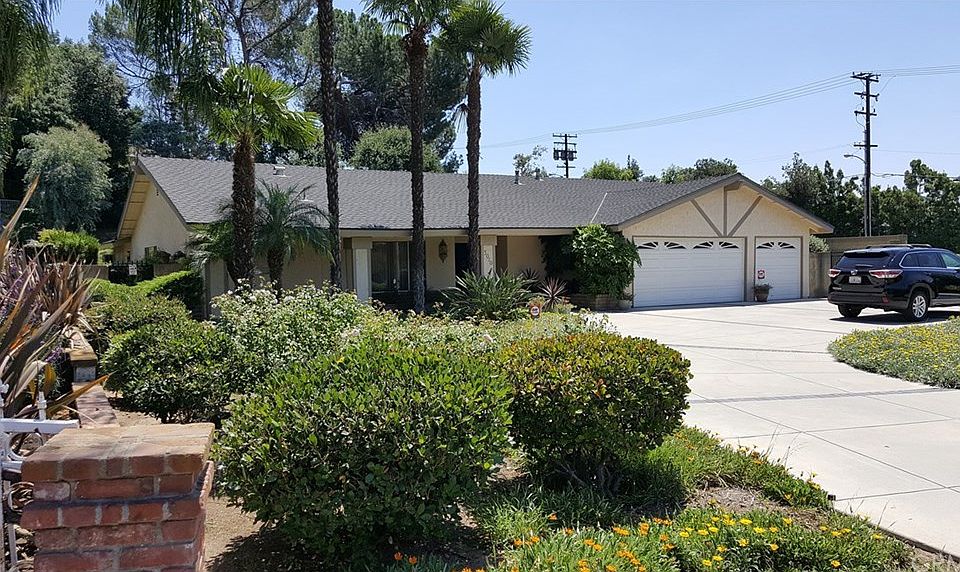 1st image of 3010 E Virginia Ave