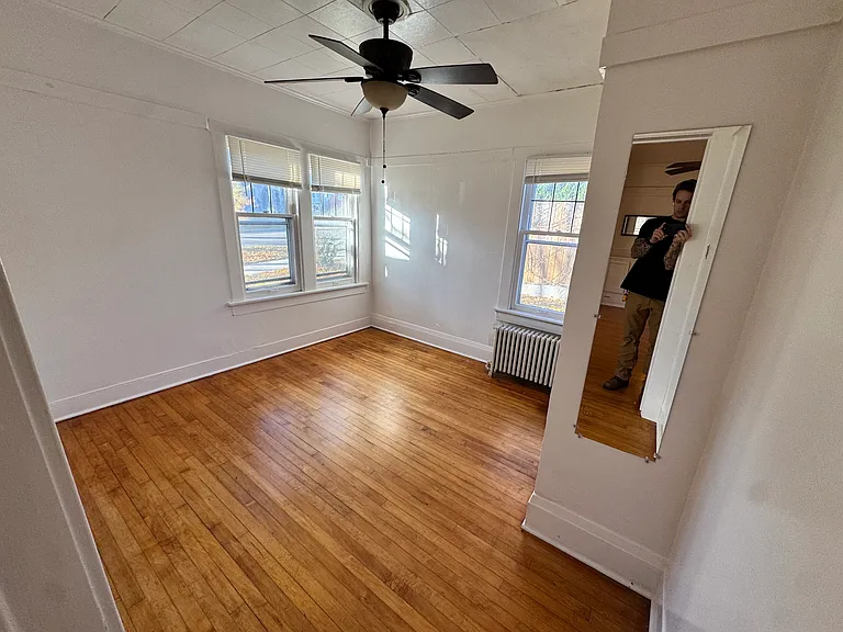 3540 N Maryland Ave #4 — Photo 4
