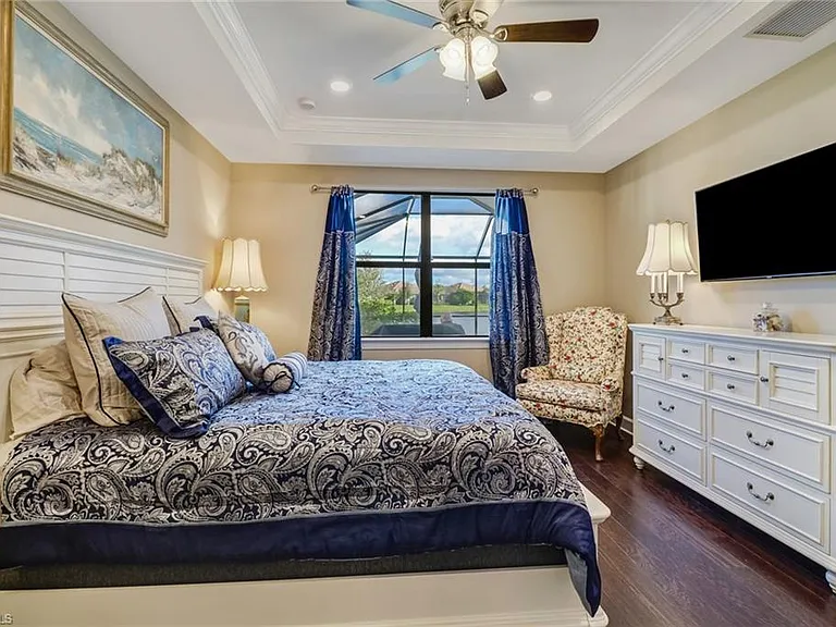 7567 Winding Cypress Dr — Photo 11
