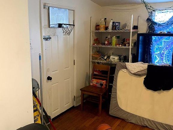 2nd image of 1410 N Willington St #1