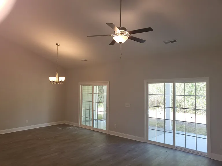 374 Buck Creek Dr — Photo 5