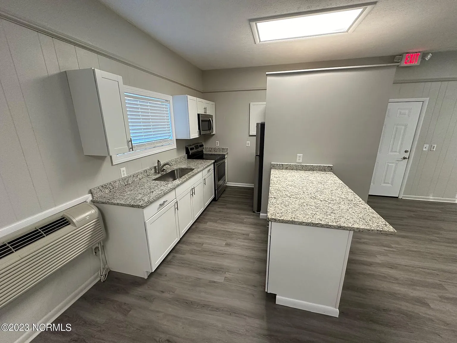 1 bed, 1.0 bath, $1,250 — Photo 3