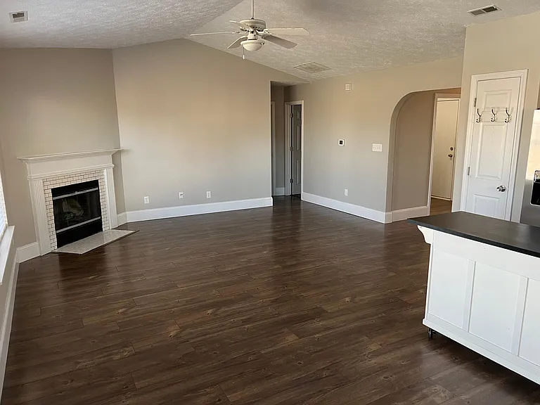 2047 Ferdinand Ct — Photo 9