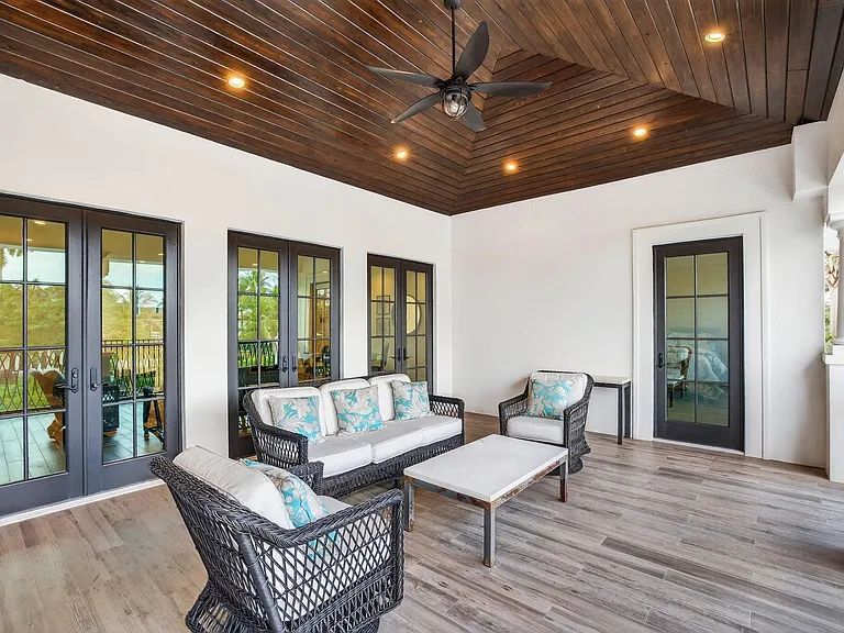 2425 Delmar Pl — Photo 35
