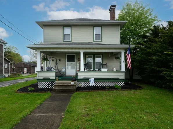 312 3rd Ave SW, Beach City, OH 44608