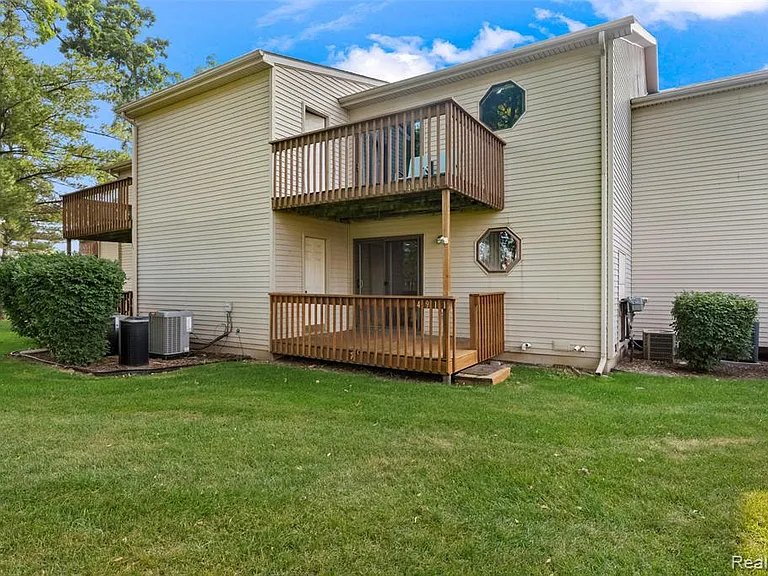 4911 Oak Hill Dr #3 — Photo 25