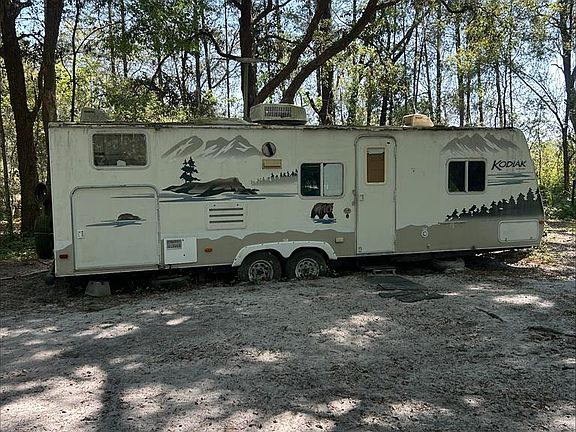 5th image of 148 NE 580th St