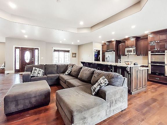 4th image of 3420 Sherwood Ct
