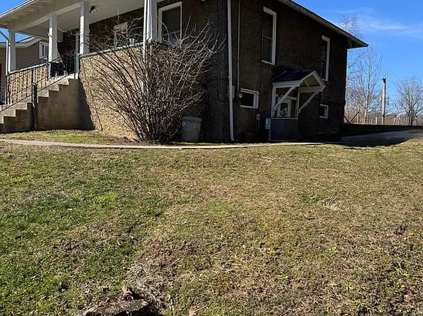 38 Sprigg Rd, Weston, WV 26452