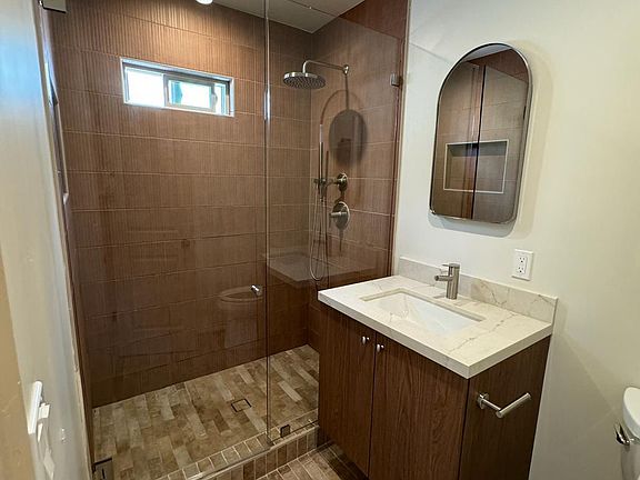 4th image of 1510-16 Diamond St #14