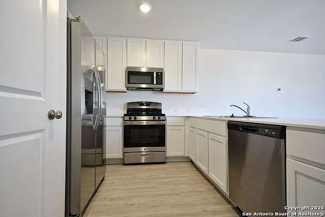 206 Charles Way — Photo 13