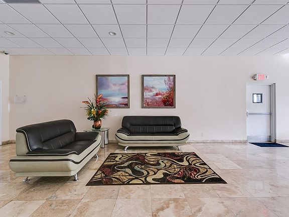 2nd image of 437 Golden Isles Drive #11E