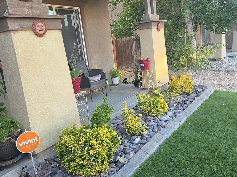 15054 Sorrel Rd — Photo 2