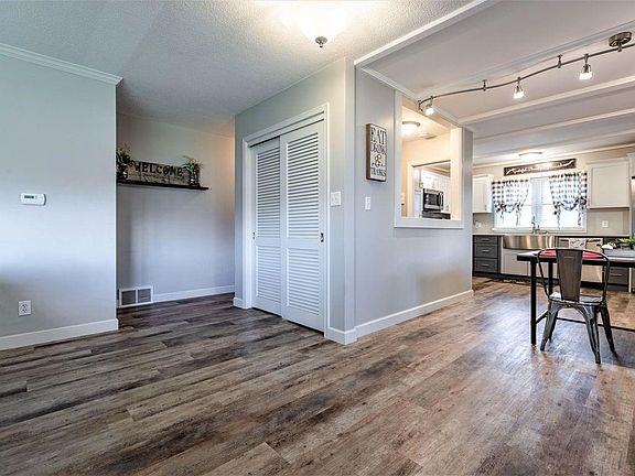 5th image of 3440 Greenbriar Ct