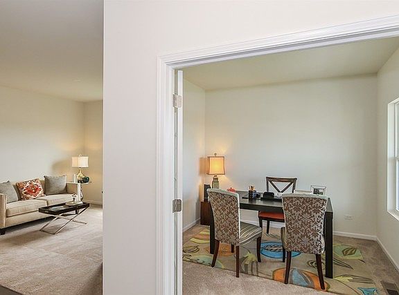 4th image of 317 Garden Dr #64