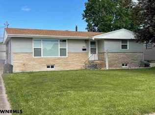 1414 Avenue M, Scottsbluff, NE 69361
