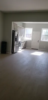 Rented by MCR Realty | media 9