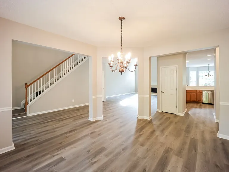 7601 Hilltop Way — Photo 7